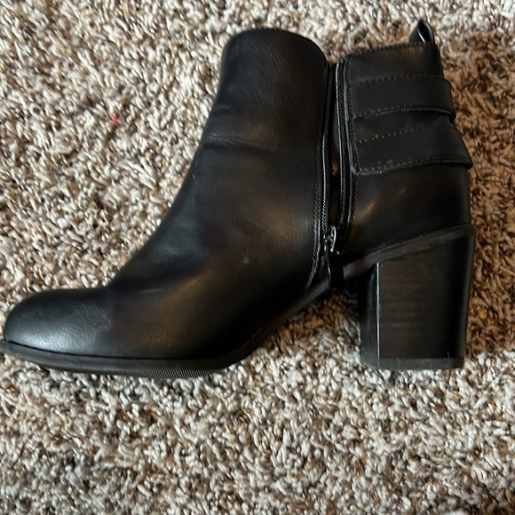 Torrid 9W Black, 3” heeled, side zip Booties - Picture 4 of 5